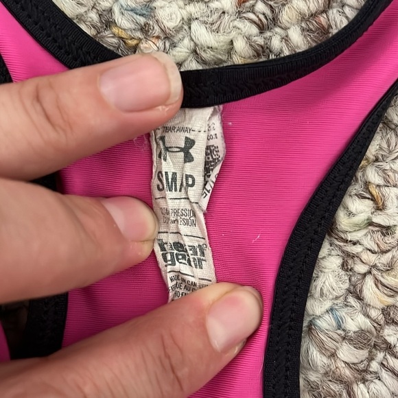 Under Armour• Compression Sports Bra, Sz Sm, Great Condition - Picture 3 of 3